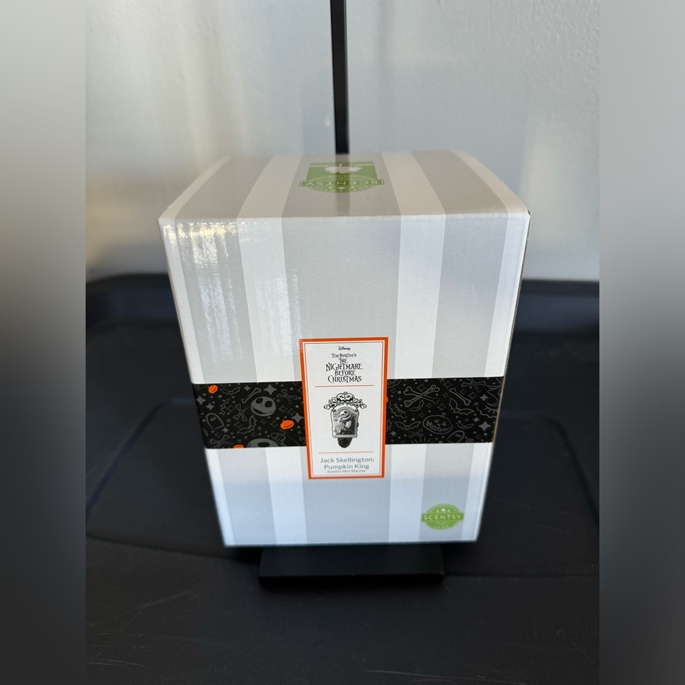 Scentsy Jack Skellington Pumpkin King Mini Warmer NIB - Picture 3 of 8